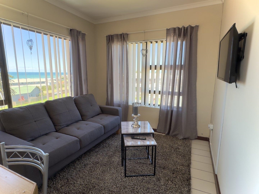 6 Bedroom Property for Sale in Wavecrest Eastern Cape